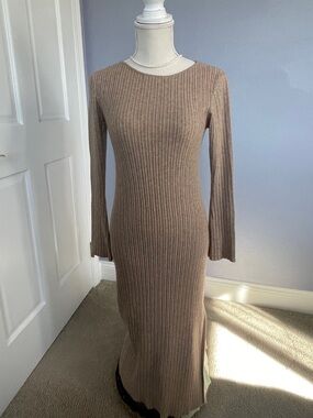 ASOS Design Maternity Ribbed Long-Sleeve Knit Dress in Taupe size 4